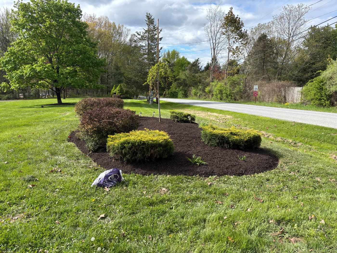 Mulch bed landscaping Dutchess County
